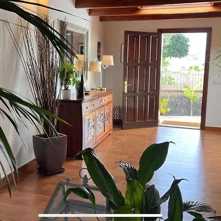 Вилла Casa Chic Lanzarote Пуэрто дель Кармен
