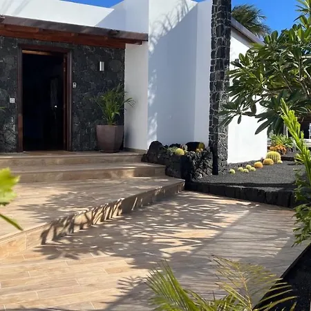 Casa Chic Lanzarote Вилла Пуэрто дель Кармен